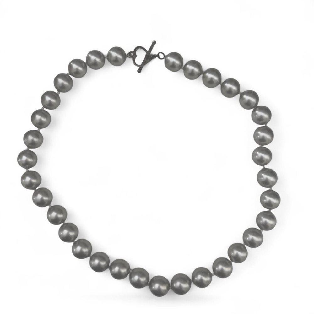 Elegant Silver Pearl Necklace